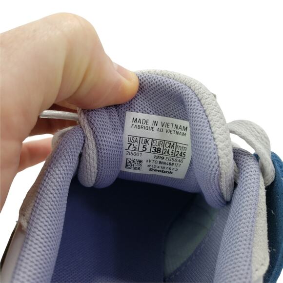 MSRP $95, Reebok Women's Classic Harman Ripple Sneaker, size 7.5 - Picture 2 of 9